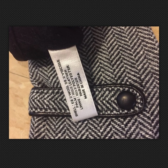 The Loft Black/White Gloves size Medium NWOT - Picture 8 of 11